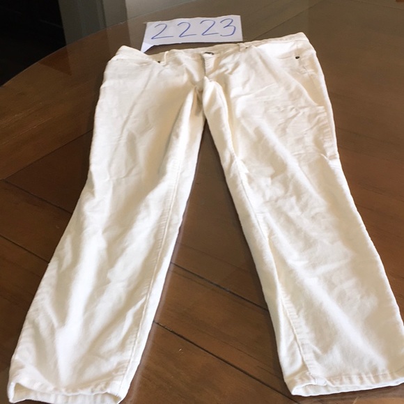 Victoria secret Siren cream pants - Picture 3 of 8